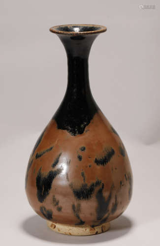 Yuan Dynasty - Blace Glaze Vase