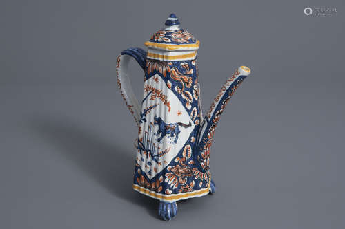 A polychrome Dutch Delft Kakiemon style coffee pot, 19th C.