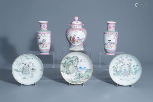 Three Chinese qianjiang cai dishes and three famille rose vases with ladies in a garden, 19th/20th C