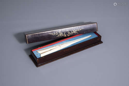 A Chinese chopstick pinch in original lacquered box, Canton, 19th C.