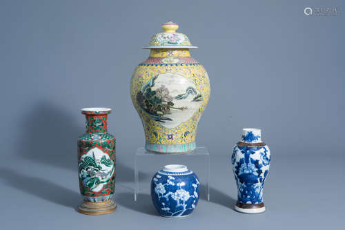 Four Chinese blue and white, famille rose and verte vases, 19th/20th C.