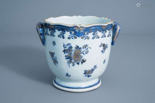 A Chinese blue, white and gilt wine cooler with floral design, Qianlong