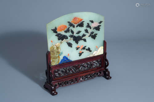A Chinese inlaid hardstone table screen, 20th C.