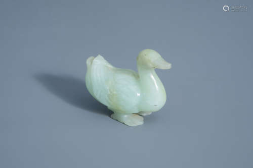 A Chinese model of a jade duck, 19th/20th C.