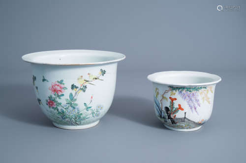 Two Chinese famille rose/qianjiang cai jardinires, 19th/20th C.