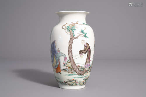 A Chinese famille rose vase with figures in a landscape, Ju Ren Tang mark, 20th C.