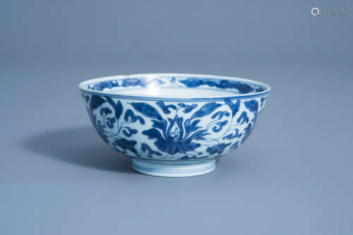 A Chinese blue and white bowl with flower scrolls, Kangxi