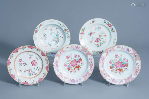 Five Chinese famille rose plates with floral design, Qianlong