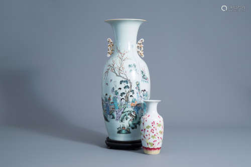Two Chinese famille rose vases with ladies in a landscape and floral design, 19th/20th C.