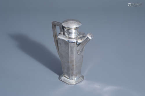 A Chinese silver Art Deco teapot and cover, marked on the base, 20th C.