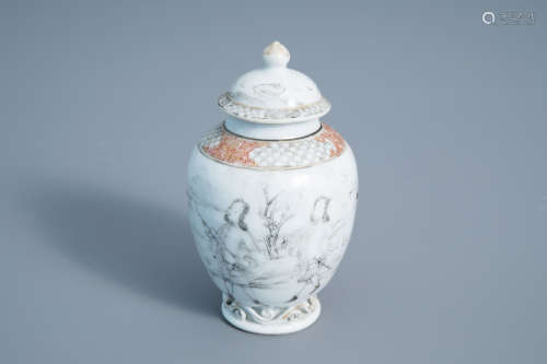 A Chinese grisaille and gilt tea caddy with European subjects, Qianlong