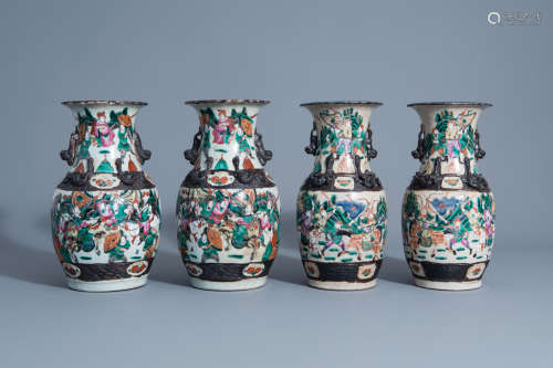 Two pairs of Chinese Nanking crackle glazed famille rose vases with warrior scenes, 19th C.