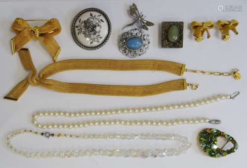 Large quantity of costume jewellery, jewellery boxes and other items