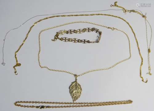 9ct gold leaf pendant on 9ct gold chain, 4.9g approx, a 9ct gold chain necklace, 0.9g approx, a