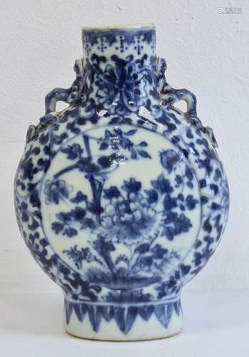 19th century Chinese porcelain blue and white two-handled vase, of moonflask form, painted with