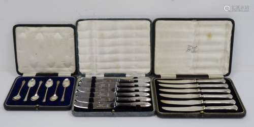 Cased set of six 20th century silver teaspoons, Sheffield, makers James Deakin and Sons, and two