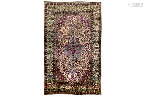 A VERY FINE ANTIQUE SILK FERAGHAN RUG, WEST PERSIA