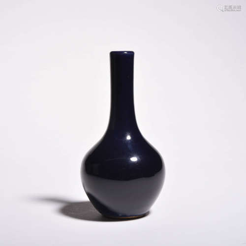 清中期 茄皮紫釉小天球瓶
