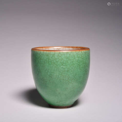 清中期 绿哥釉杯