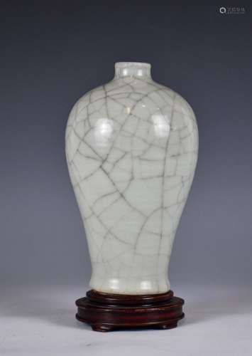 A GE TYPE VASE QING (WITH RECEIPT)