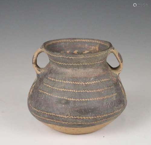 AN EARTHENWARE VESSEL, NEOLITHIC P.