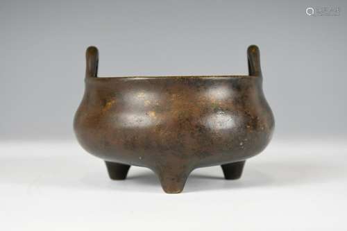 A BRONZE CENSER, XUANDE MARK