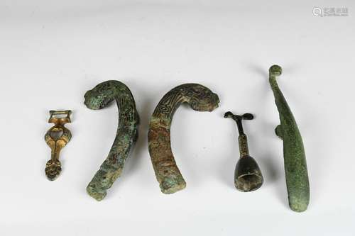 A GROUP OF BRONZE ITEMS HAN DYNASTY