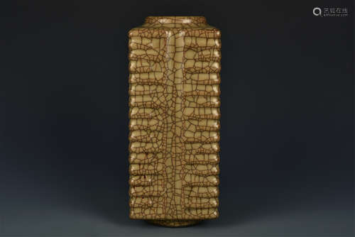 GE CRACKLED CONG VASE SONG DYNASTY