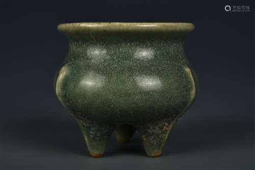 LONGQUAN TRIPOD CENSER MING DYNASTY