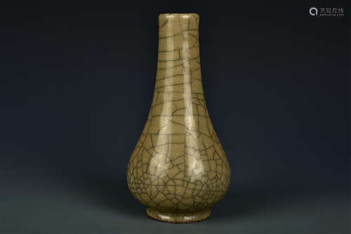 GE CRACKLED VASE SONG DYNASTY