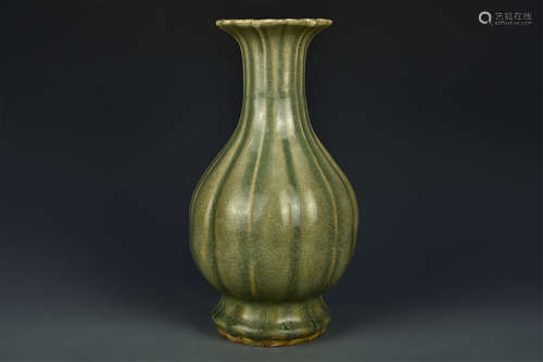 CELADON GLAZED YUHUCHUNPING  SONG DYNASTY