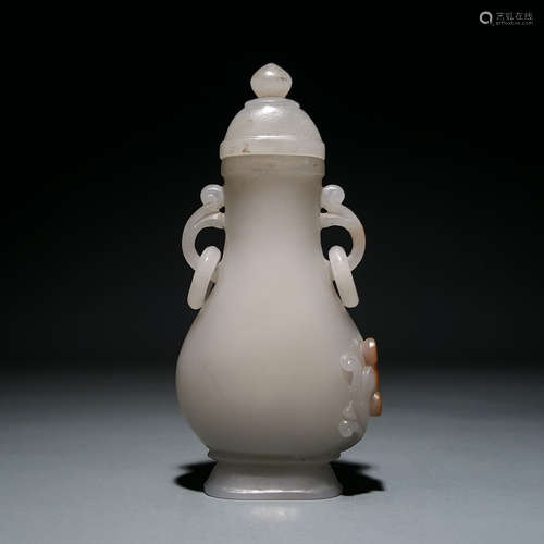 A Chinese Hetian Jade Carved Vase Ornament