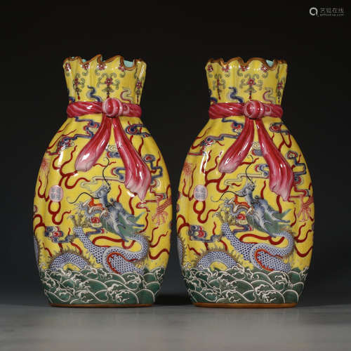 A Chinese Yellow Enamel Dragon Pattern Porcelain Vase