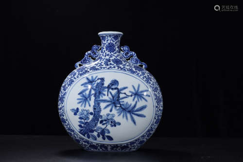 A Chinese Blue and White Flower&Bird Pattern Porcelain Vase