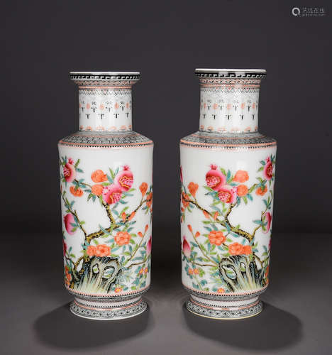 A Pair of Chinese Famille Rose Painted Porcelain Vase