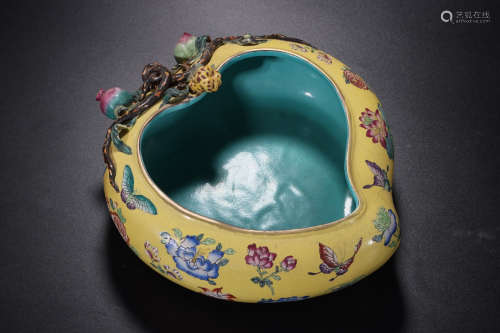 A Chinese Yellow Famille Rose Butterfly Painted Peach-shaped Porcelain Washer