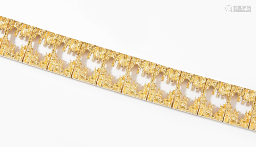 Gold-Bracelet