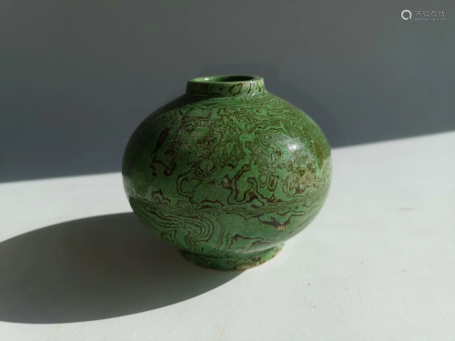 CHINESE GREEN GLAZE TWISTED SMALL JAR
