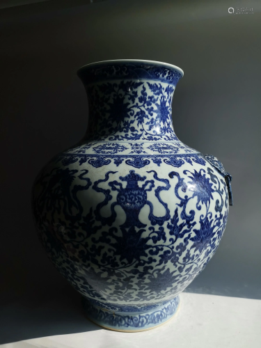 BIG CHINESE BLUE AND WHITE PORCELAIN JAR QIAN…