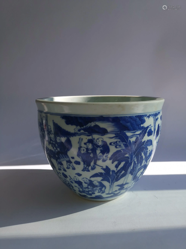 MING/QING DYNASTY BLUE AND WHITE FISH BOWL