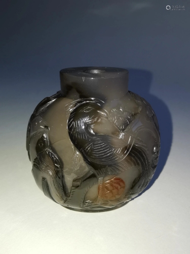 QING DYNASTY AGATE CARVING SNUFF BOTTLE