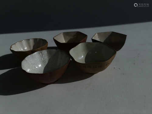 FIVE SMALL CHINESE YIXING ZISHA CUP