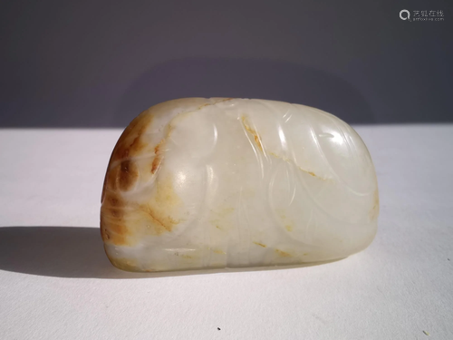 NATURE SHAPE HETIAN WHITE JADE WITH SKIN CAR…