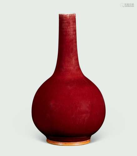 清早期 红釉胆瓶