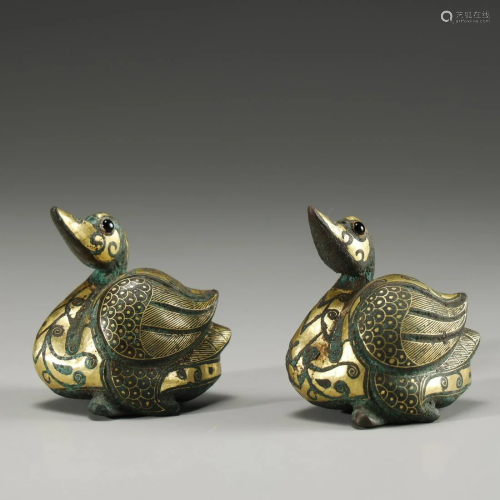 A PAIR OF RARE GOLD AND SILVER-INLAID BRONZE …