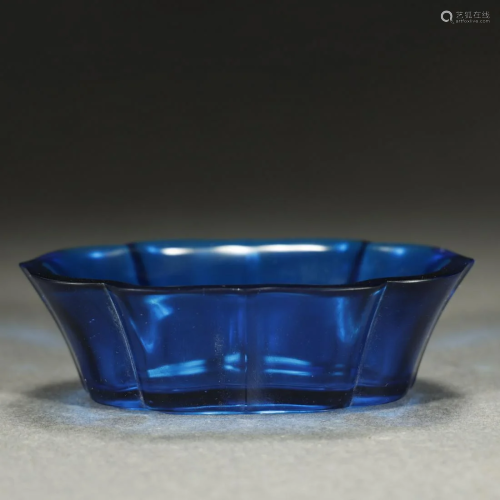 A VERY FINE BLUE GLASS BRUSH WASHER
