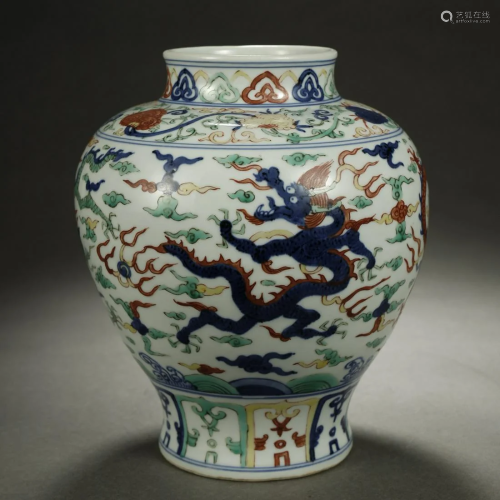 A VERY RARE WUCAI 'DRAGON' JAR