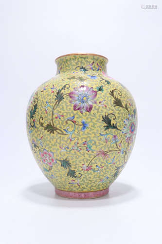 Yellow-Ground Famille-Rose Porcelain Pot,Qing Dynasty