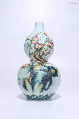 Famille Rose Porcelain Gourd Vase,Qing Dynasty