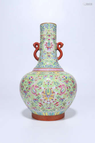 Famille Rose Porcelain Vase,Qing Dynasty